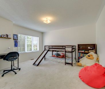 For Lease - 2244 Overfield Road, Oakville, Ontario - Photo 3