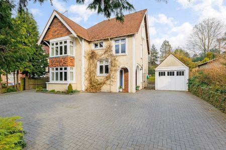 5 bedroom detached house to rent - Photo 3