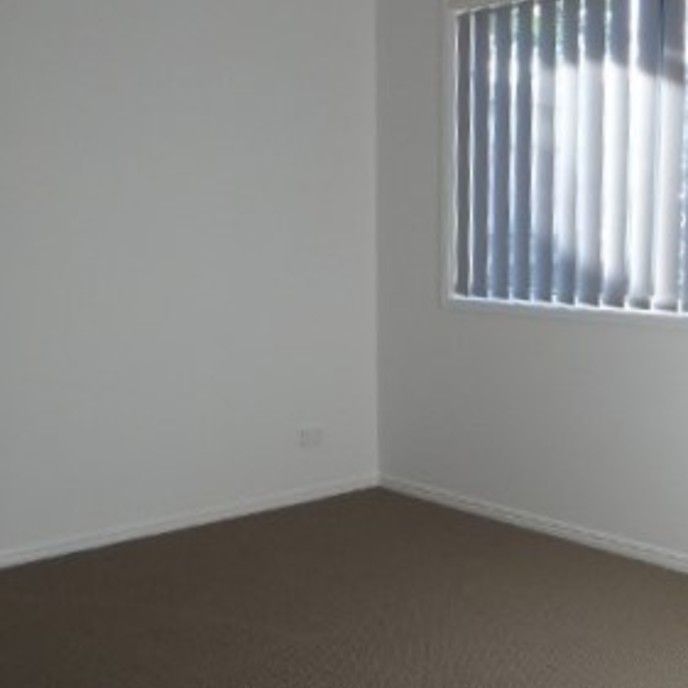 Modern Family Home in Prime Coomera Location - Photo 1