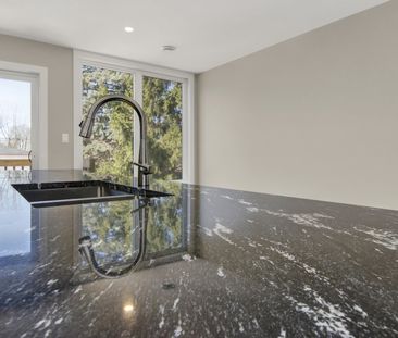 548 Kirkwood Avenue - A - Photo 4
