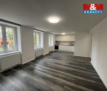 Pronájem bytu 1+kk a garsoniéry 72 m², Mlýnská 942, Český Těšín - Photo 1