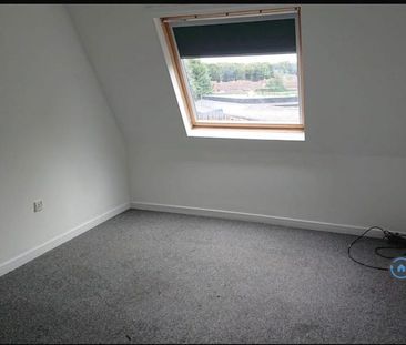 2 bedroom maisonette to rent - Photo 3