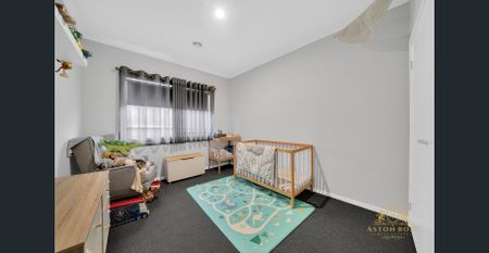 Modern Family Living in a Prime Location - Photo 4