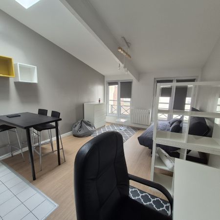 Location Appartement 1 pièce 25m² LILLE 59000 - Photo 3