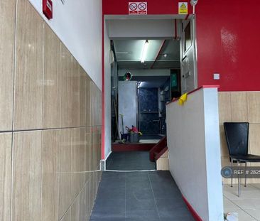 4 bedroom flat to rent - Photo 5