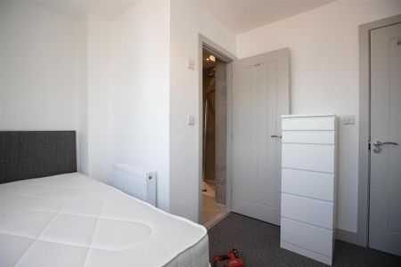 5 bedroom house to rent - Photo 2