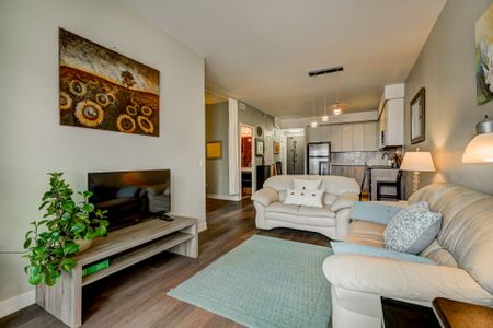 For Lease - 8 Fieldway Road Unit# 214, Toronto, Ontario - Photo 5