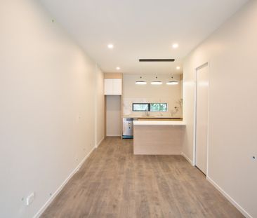 Modern Townhome - Photo 2