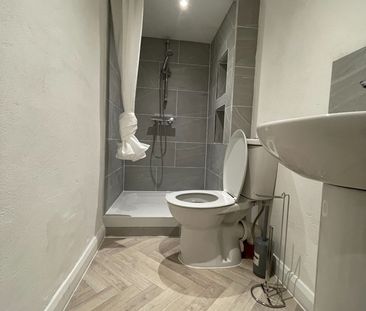 Room in a Shared House, Hastings St, LU1 - Photo 2