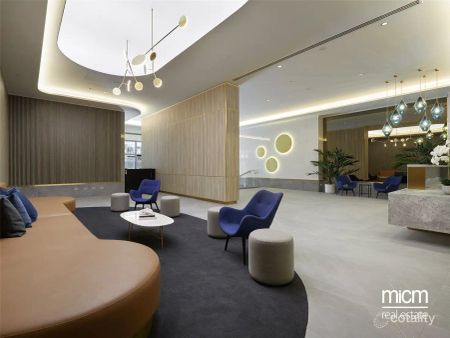 “🏙️ Modern Apartment Living in the Heart of Southbank – Room for Lease” - Photo 4