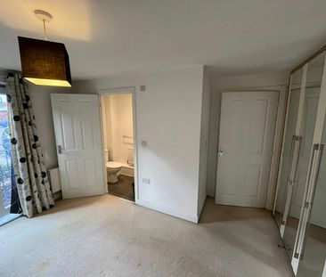 Flat to rent on - Photo 4