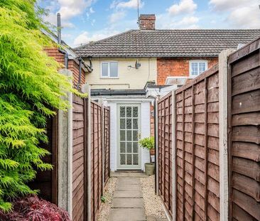 Holland Road, RH8 - Photo 1