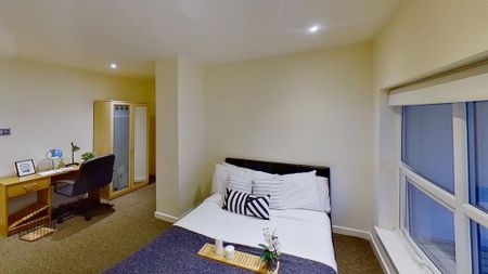3 bedroom flat to rent - Photo 5