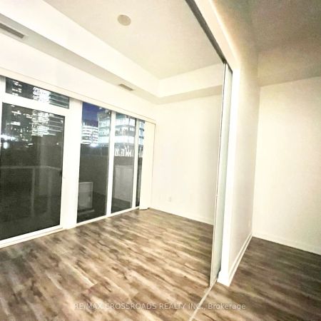 126 Simcoe Street #702 - Photo 3