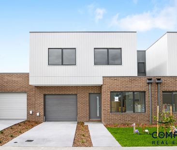 28 Cinnamon Drive, Cranbourne East VIC 3977 - Townhouse For Rent | ... - Photo 1