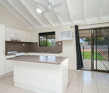 36 Deloraine Street, THURINGOWA CENTRAL - Photo 3