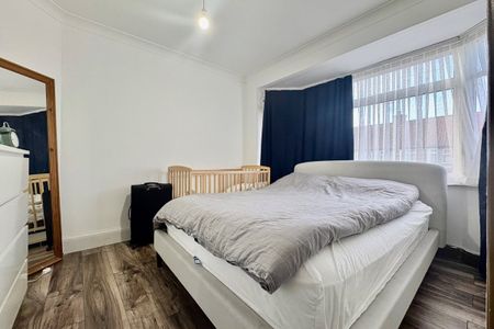 River Avenue - Photo 5