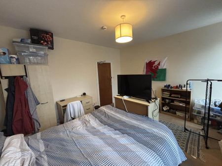 6 bedroom house to rent - Photo 2