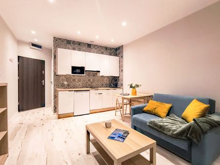 Przytulna kawalerka w centrum Katowic 24 m² - Фото 3