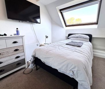 Howell Hill Close - Photo 5