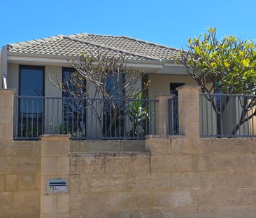 184 Pebble Beach Boulevard, Meadow Springs WA 6210 - House For Rent... - Photo 1