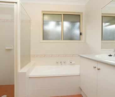 SPACIOUS FAMILY HOME INCLUDING GARDEN MAINTENANCE - Photo 6