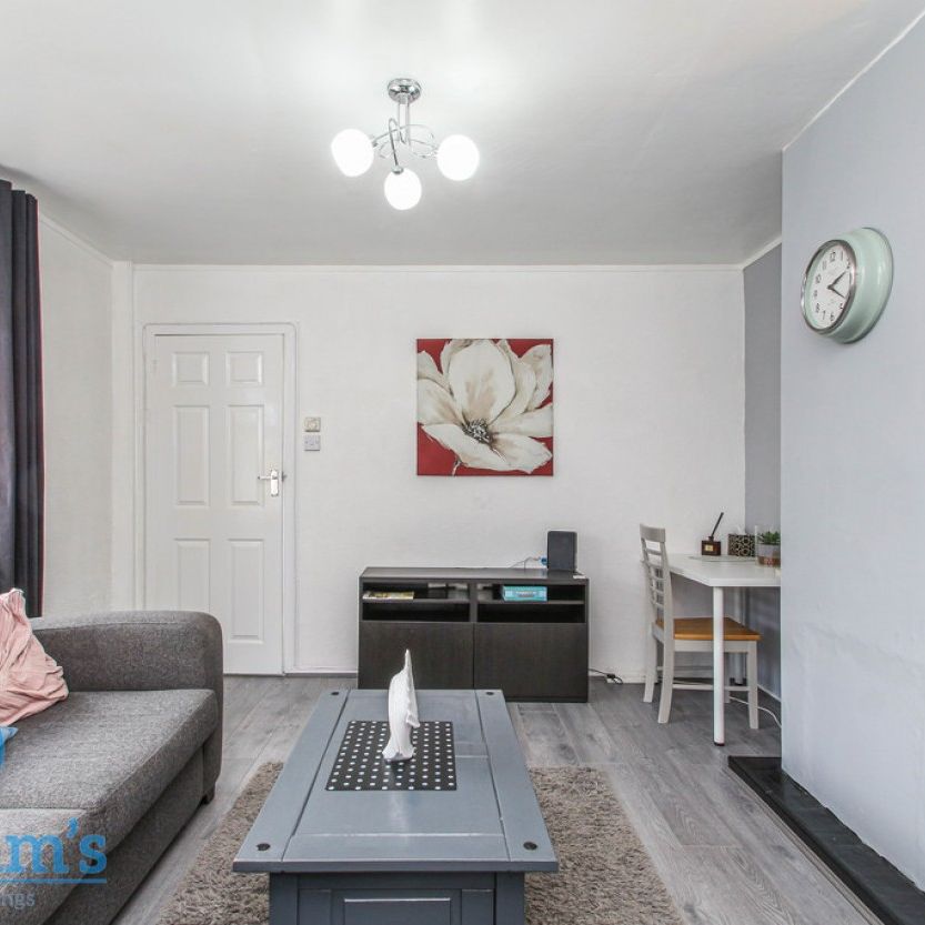 3 bed Semi-Detached House for Rent - Photo 1