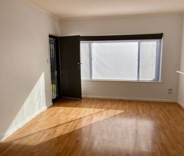 Appealing Unit With Two Private Courtyards - 5 MONTH LEASE - Photo 1