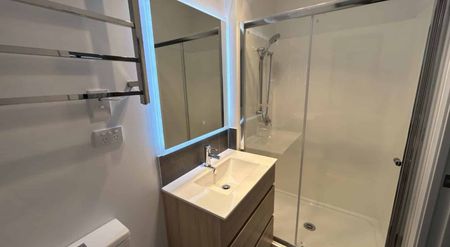 Highlight on Hibiscus - Photo 4