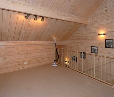 This very tidy two level home offers comfortable and convenient liv... - Photo 4