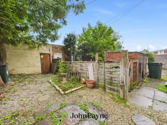 Stonehouse Lane, Stonehouse Estate, Coventry, CV3 4EH - Photo 1