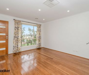 4 Bedroom ensuite Home with double garage - Photo 1