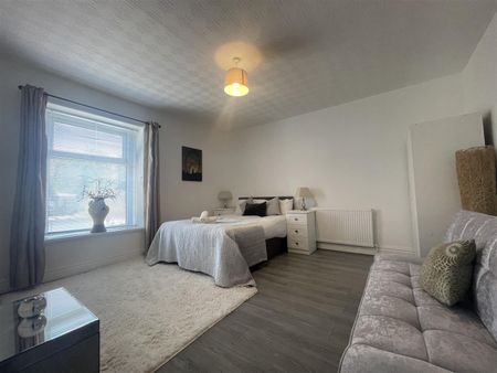 2 bed terraced house to rent in Chapel Street, Nelson, BB9 - Photo 3