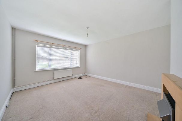 3 bedroom bungalow to rent - Photo 1