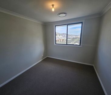 Brand new condition and ready to move in - Photo 4