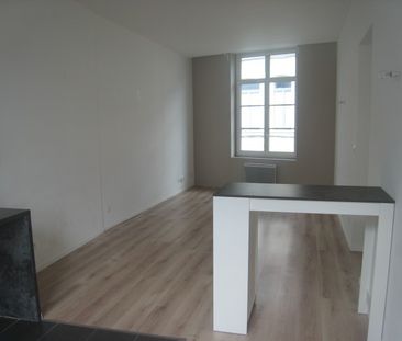 Location Appartement 3 pièces 48m² VALENCIENNES 59300 - Photo 3