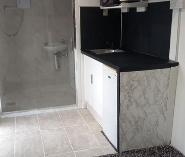 Studio to rent - Photo 5