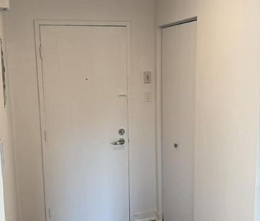 3 1/2 à louer Beloeil. À 2 minutes du Mail Montenach. - Photo 2