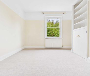 4 bedroom detached house to rent - Photo 2