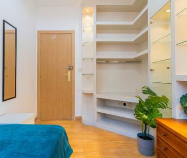 Carrer de Jaume II, Valencia, Valencian Community 46015 - Photo 5