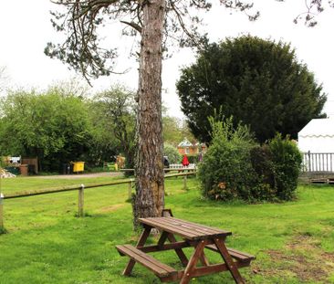 Studio to rent - Photo 3