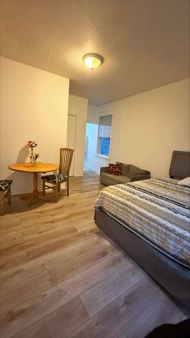 For Lease - 262 EMOND Street Unit# B, Vanier and Kingsview Park, Ontario - Photo 2