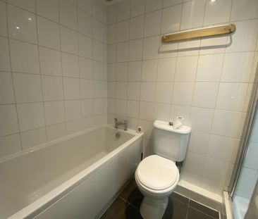 3 bedroom terraced house to rent - Photo 6