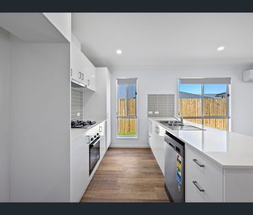 1/18 Bulloo Crescent, Brassall, Qld 4305 - Photo 1