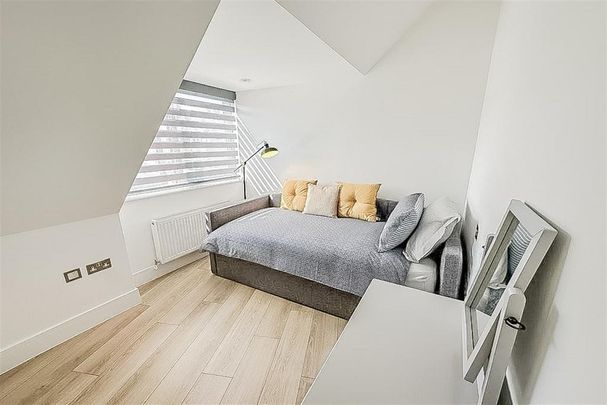 3 bedroom flat to rent - Photo 1