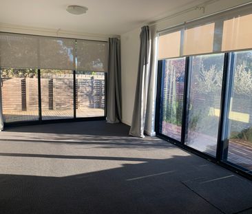 1/92 Glen Huntly Road, Elwood VIC 3184 - Apartment For Rent | Domain - Photo 1