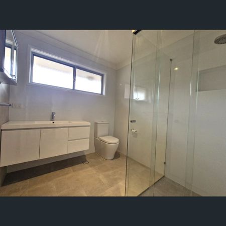 7b Talinga Avenue, Point Clare, NSW 2250 - Photo 4