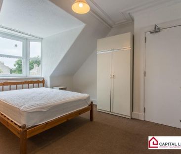 3 bedroom flat to rent - Photo 5