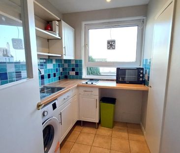 studio flat for rent in Holyrood - Photo 1