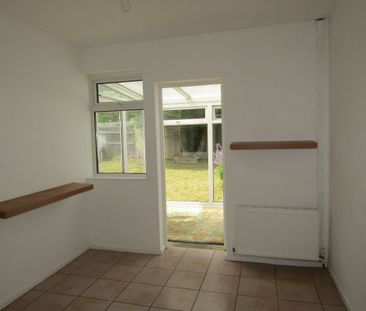 3 bed House - To Let - Photo 5